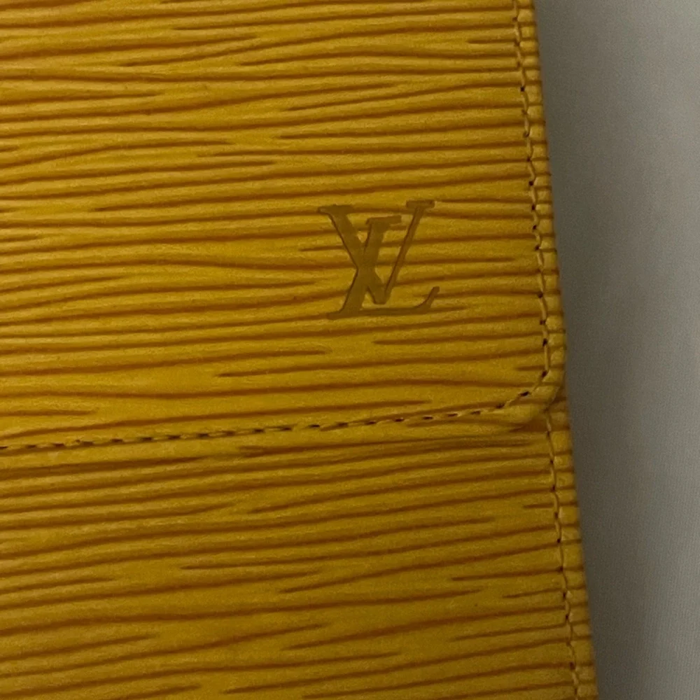 Louis Vuitton vintage Epi Yellow wallet Clutch Bag excellent condition